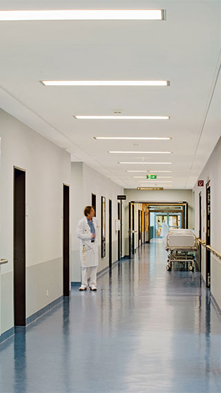 Philips Lighting gives light to the corridors of Asklepios Clinic Barmbek, Germany