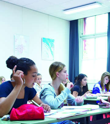 Students are interacting well with the Philips SchoolVision energy setting at Jan van Brabant College, the Netherlands