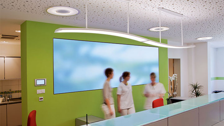 Modern luminaires illuminate the reception at Greifswald Radiology