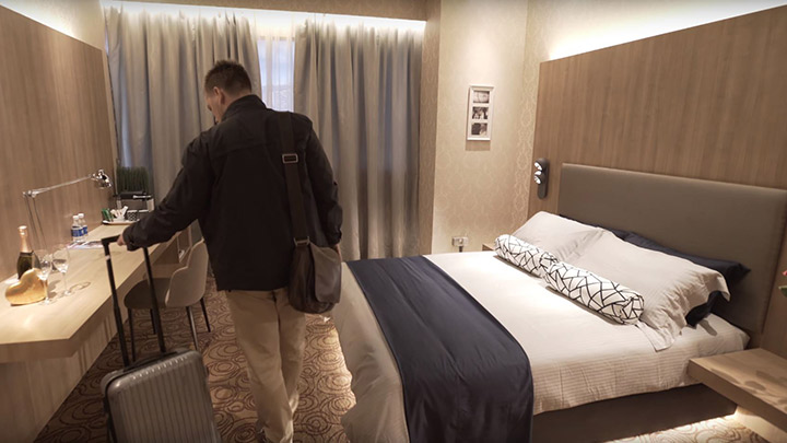 نظام روم فليكس للتحكم في غرف النزلاء بالفنادق من Philips Lighting