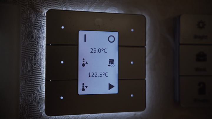 إضاءة الفنادق: يتكامل نظام روم فليكس من Philips Lighting مع بطاقات المفاتيح وأنظمة إدارة الغرف لتحسين مستويات التحكم